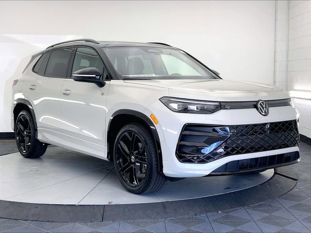 New 2026 Volkswagen Tiguan SE R-Line