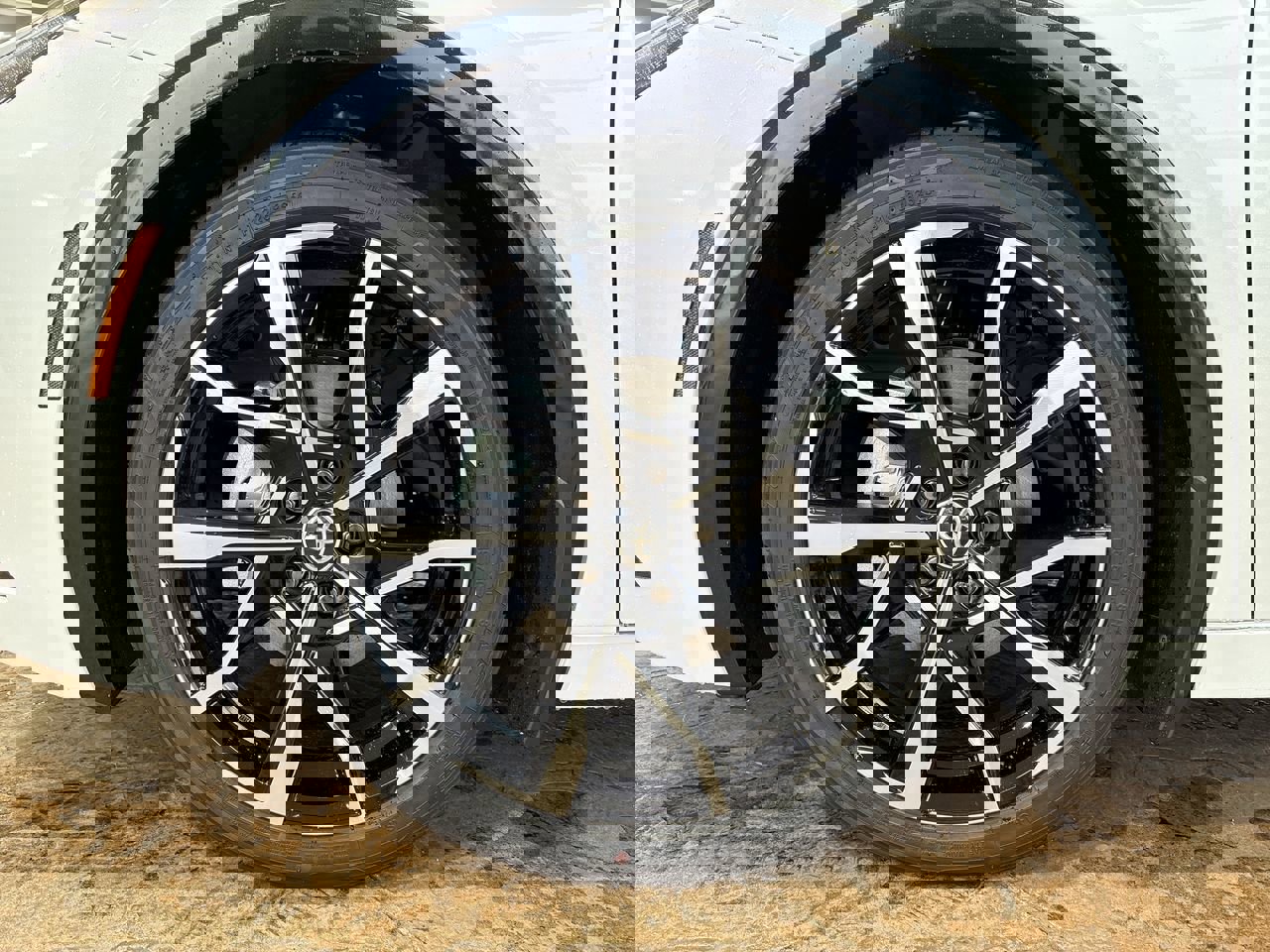 New 2026 Toyota Prius Plug-In Hybrid image 10