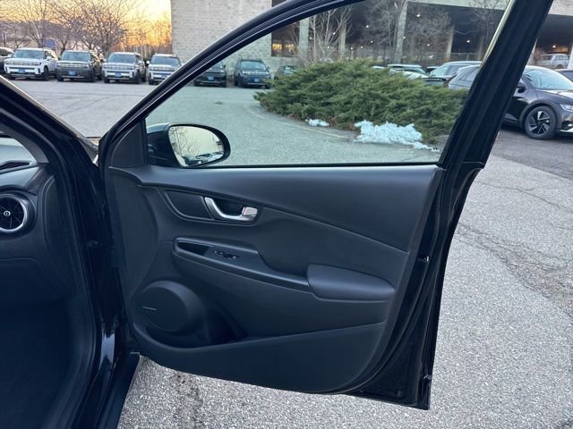 Certified 2022 Hyundai Kona Limited image 32