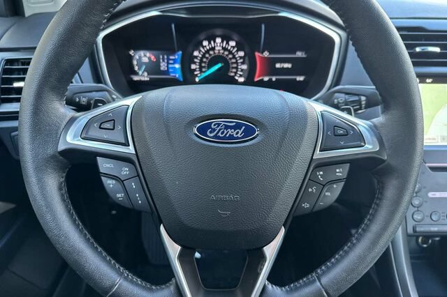 Certified 2017 Ford Fusion Titanium FWD image 23