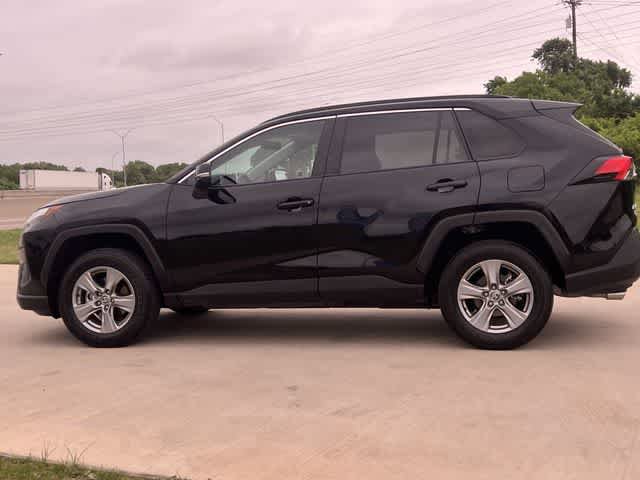 Used 2024 Toyota RAV4 XLE w/ Convenience Package image 4