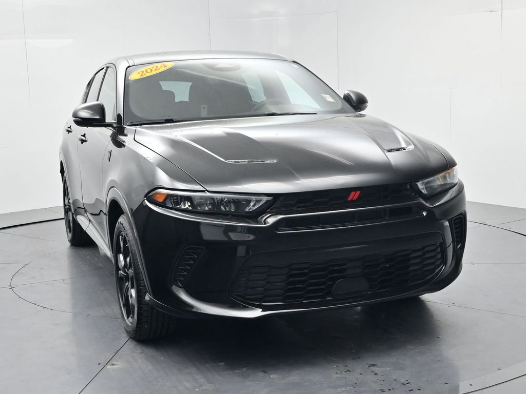 Used 2024 Dodge Hornet R/T w/ R/T Blacktop Package AWD/4WD image 2