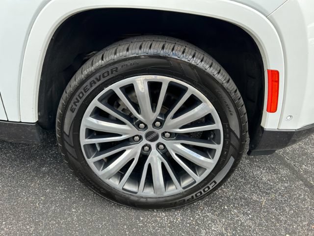 Used 2022 Jeep Grand Wagoneer Series III AWD/4WD image 33