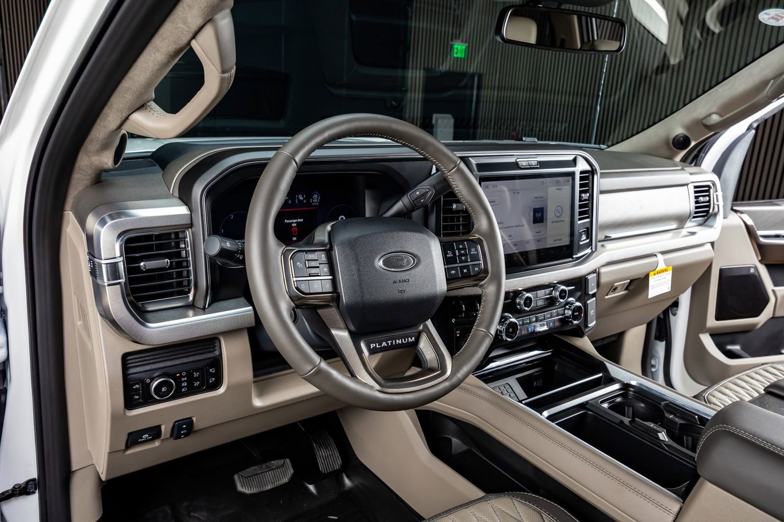 Used 2026 Ford F450 Platinum w/ Platinum Plus Package image 16