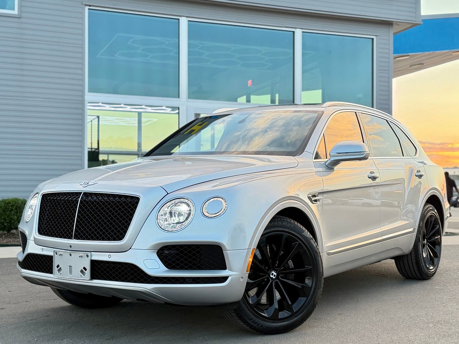 Used 2019 Bentley Bentayga AWD/4WD image 58