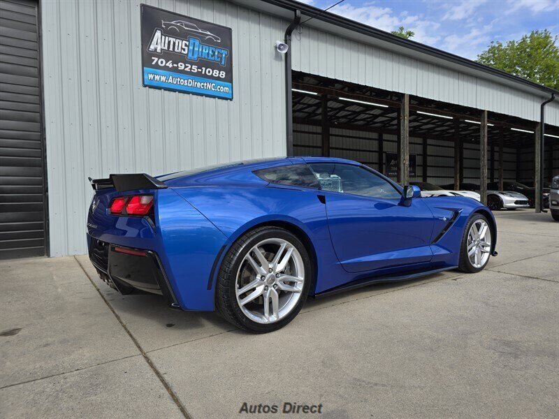 Used 2019 Chevrolet Corvette Stingray Coupe w/ 1LT RWD image 15