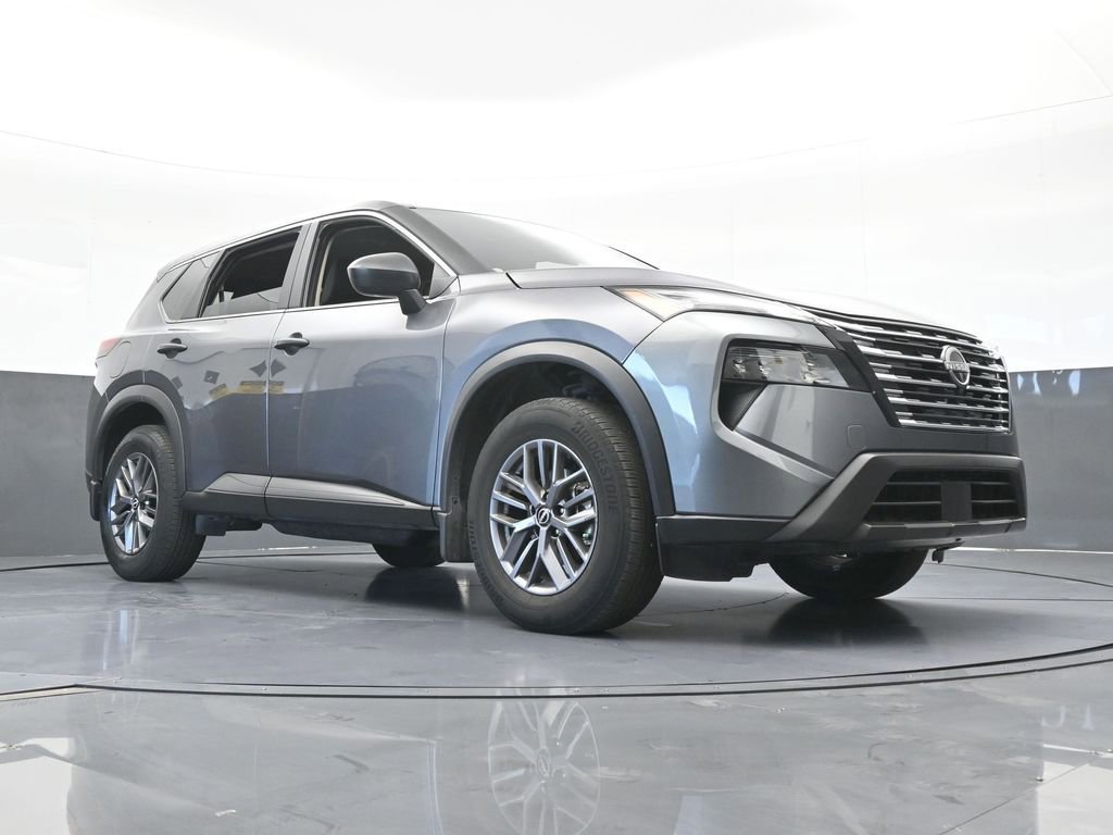 Used 2025 Nissan Rogue S FWD image 54