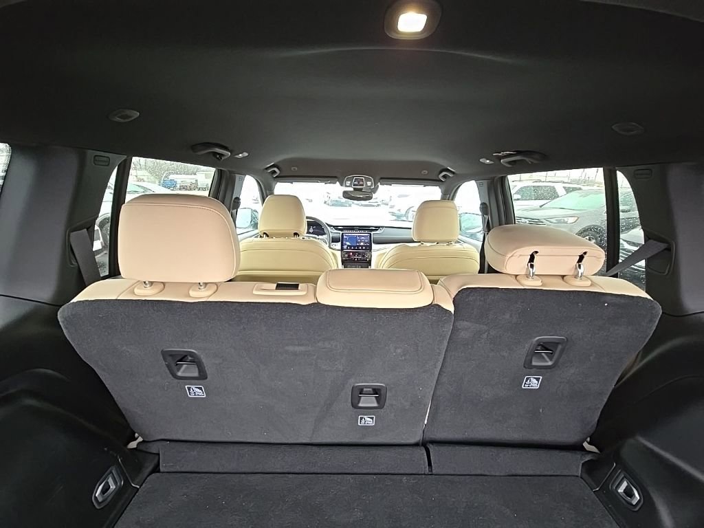 Used 2024 Jeep Grand Cherokee Limited AWD/4WD image 53