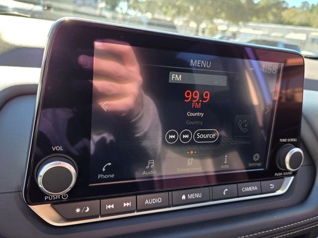 Used 2023 Nissan Rogue SV image 22