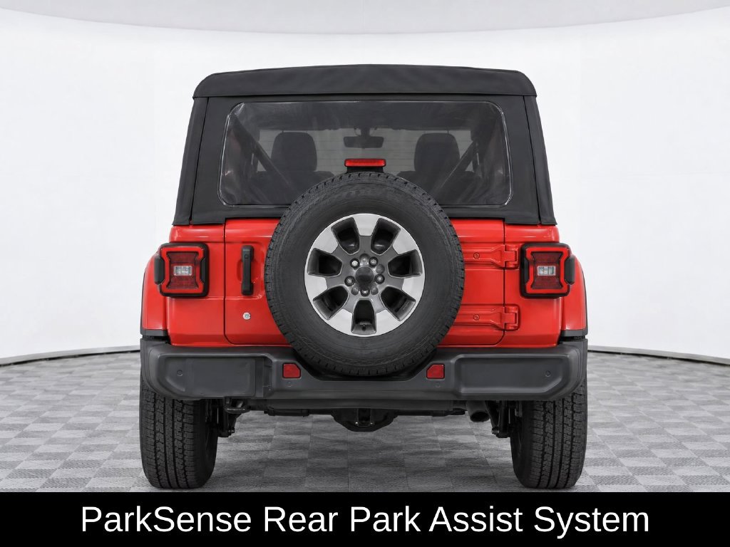Used 2018 Jeep Wrangler Unlimited Sahara AWD/4WD image 6