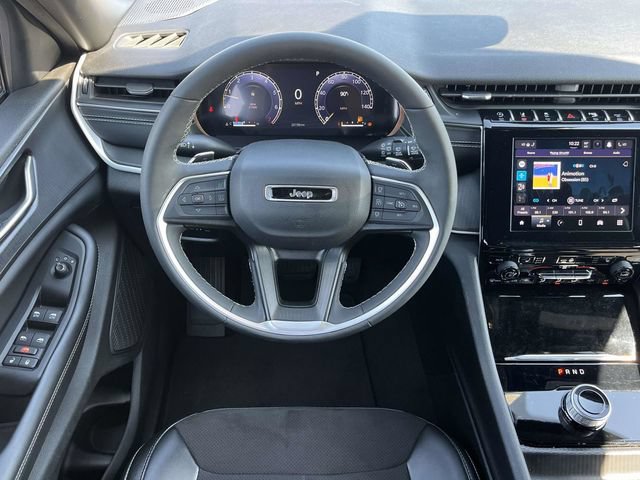 Used 2024 Jeep Grand Cherokee Altitude AWD/4WD image 18