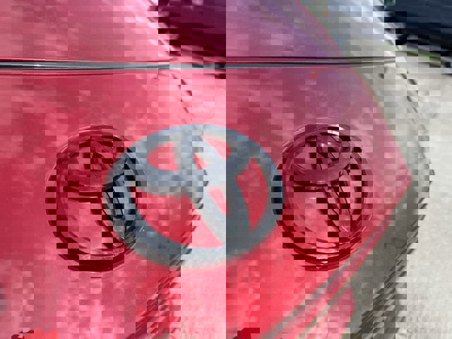 Used 2025 Toyota Camry LE w/ Convenience Package FWD image 31