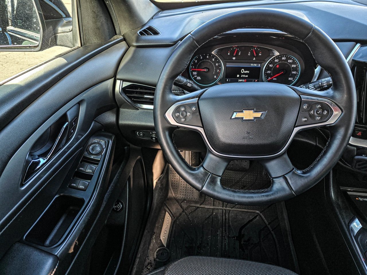 Certified 2023 Chevrolet Traverse LT w/ Rear Camera Mirror Package image 31