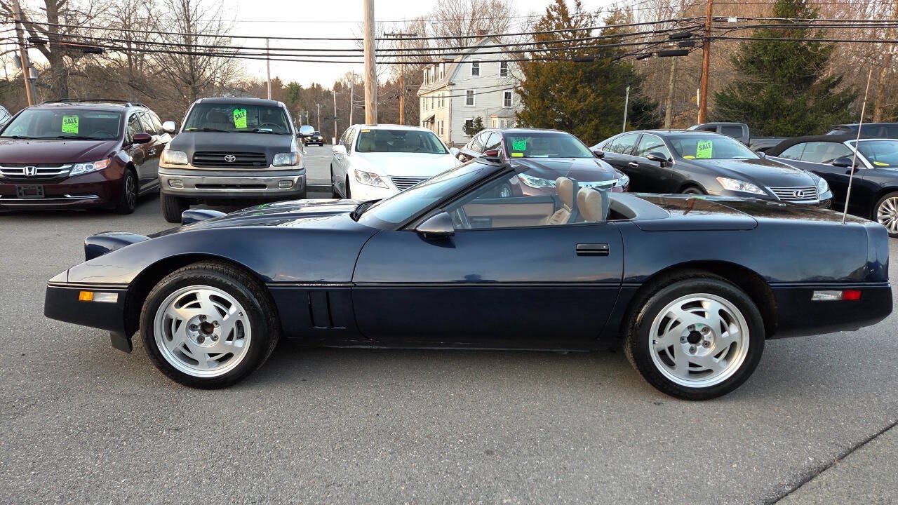 Used 1989 Chevrolet Corvette Convertible RWD image 10