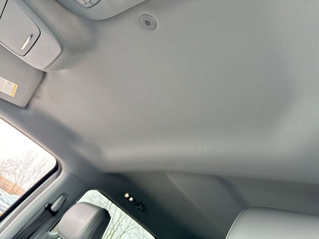 Used 2023 Ford F150 Lariat w/ Trailer Tow Package image 22