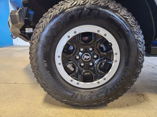 Used 2021 Ford Bronco Badlands image 9