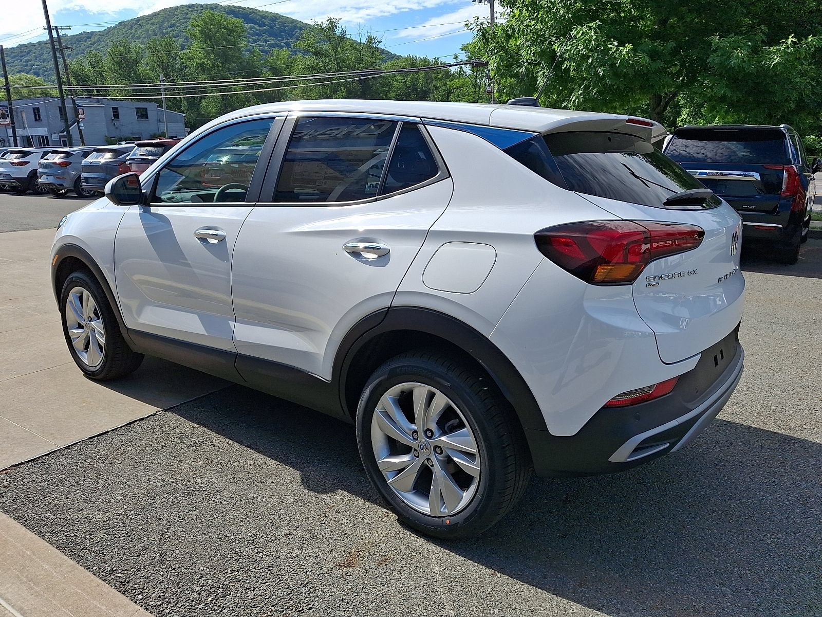 New 2026 Buick Encore GX Preferred w/ Advanced Technology Package AWD/4WD image 4