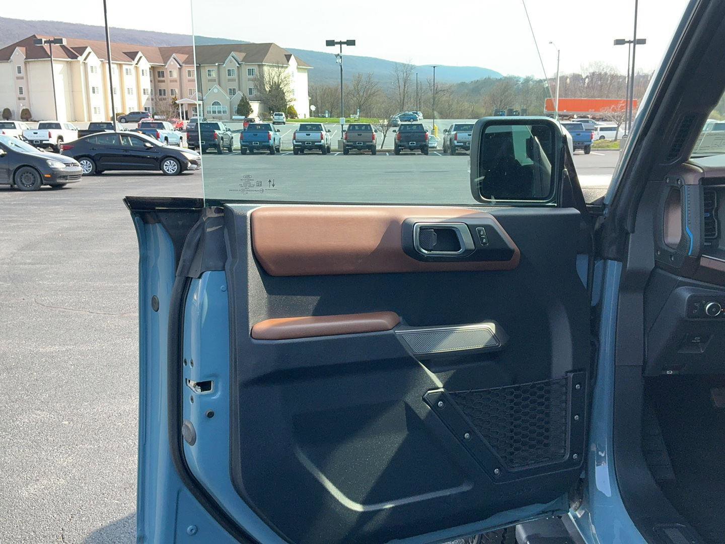 Used 2022 Ford Bronco Outer Banks image 14