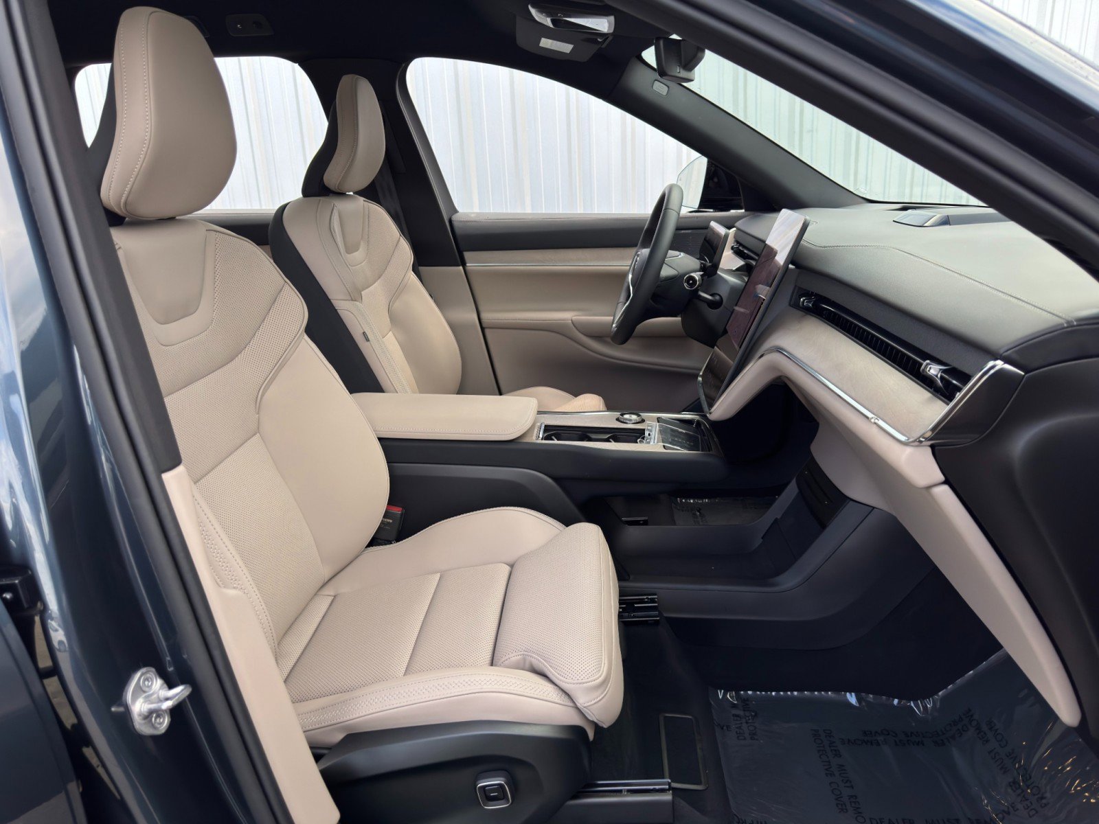 Used 2025 Volvo EX90 Ultra image 16