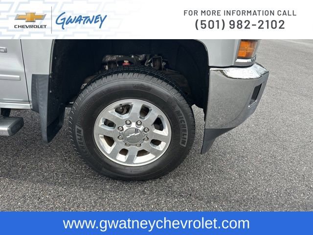 Used 2015 Chevrolet Silverado 2500 LT w/ LT Convenience Package image 11