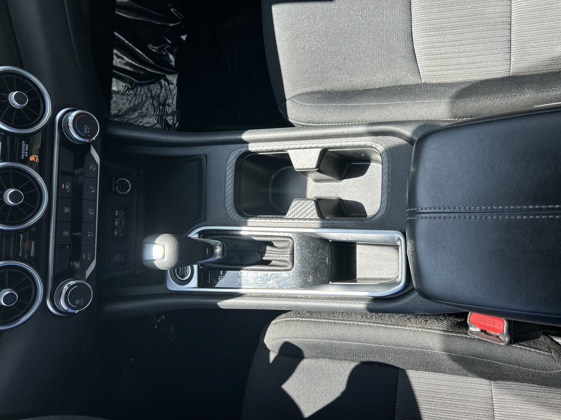 Used 2024 Nissan Sentra SV FWD image 22
