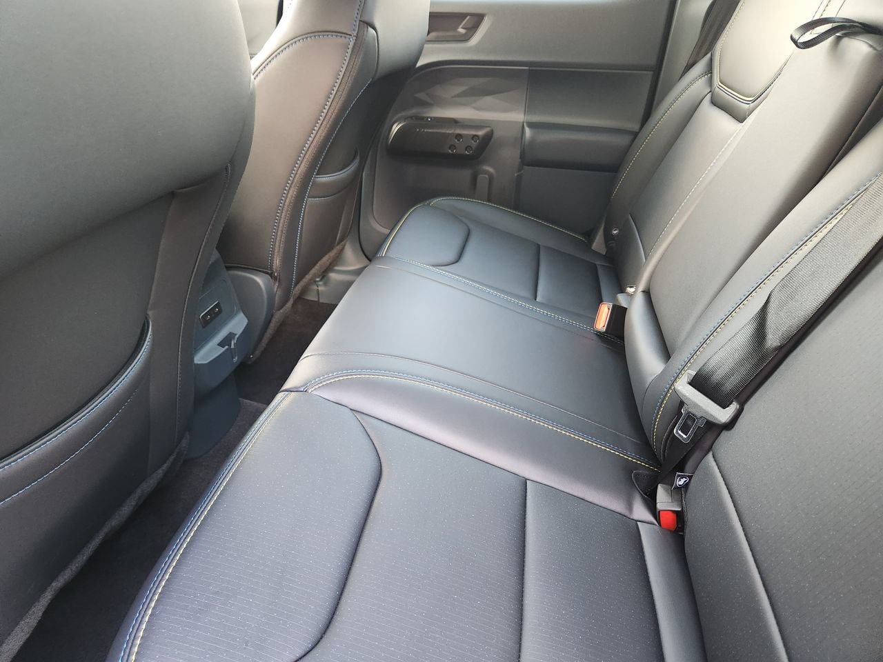 Used 2025 Ford Maverick Lobo AWD/4WD image 28