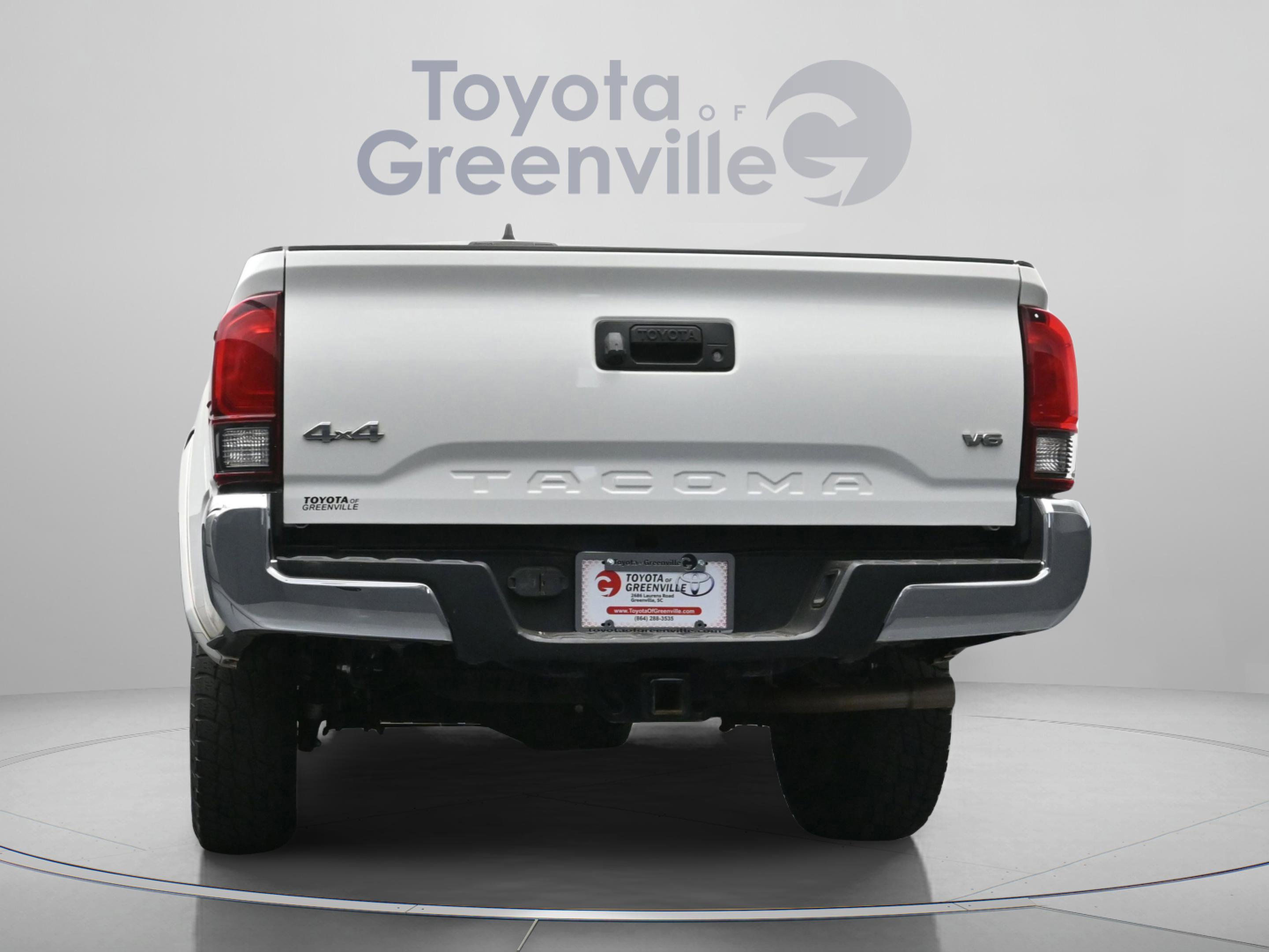 Used 2020 Toyota Tacoma SR5 AWD/4WD image 12