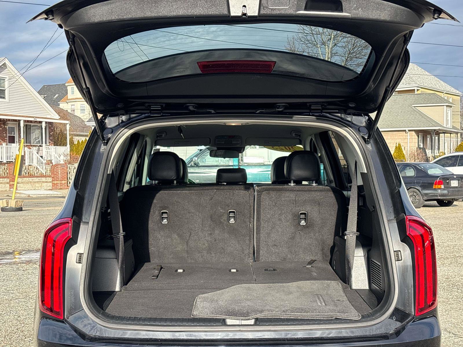 Used 2023 Kia Telluride LX image 16