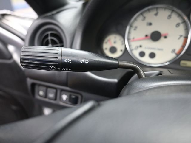 Used 2002 MAZDA MX-5 Miata image 16