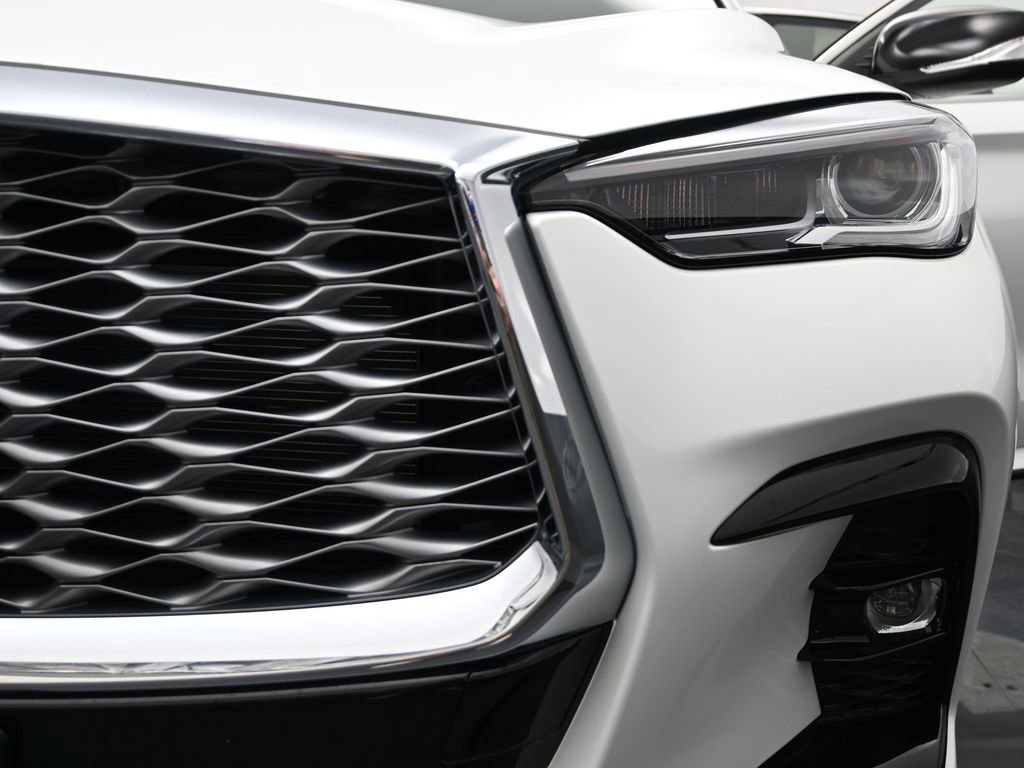 Certified 2025 INFINITI QX55 Luxe w/ Cargo Package image 10