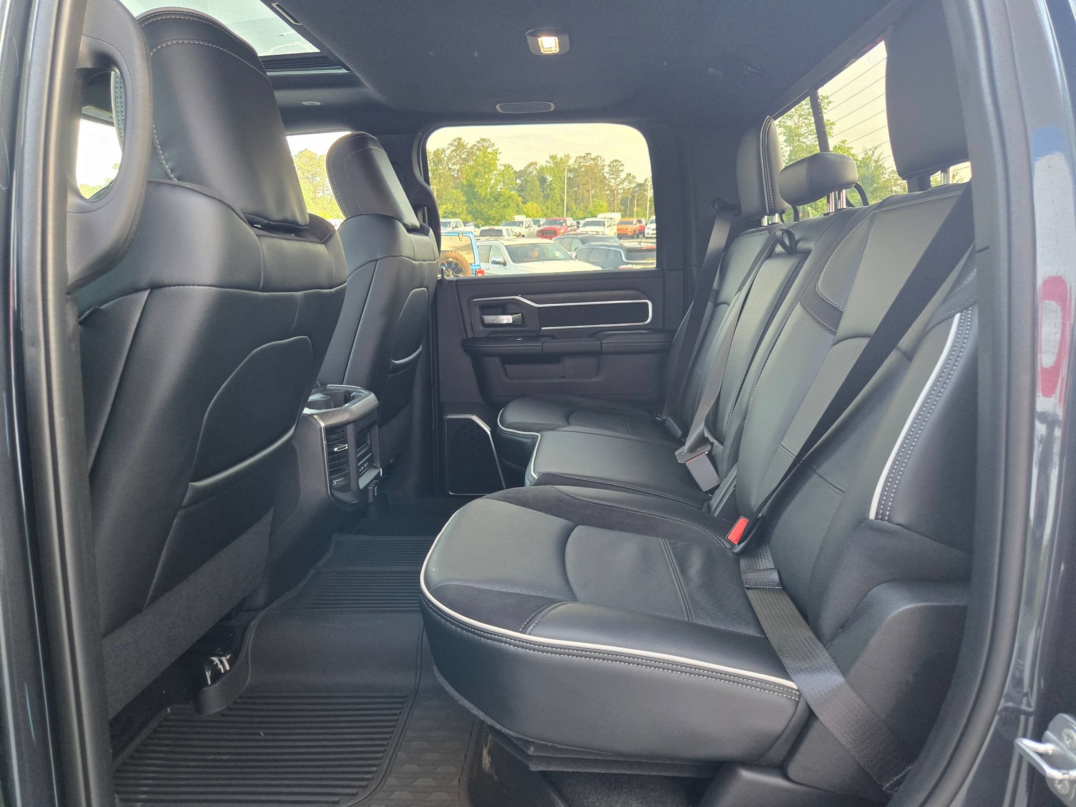 New 2026 RAM 2500 Laramie w/ Sport Appearance Package AWD/4WD image 35