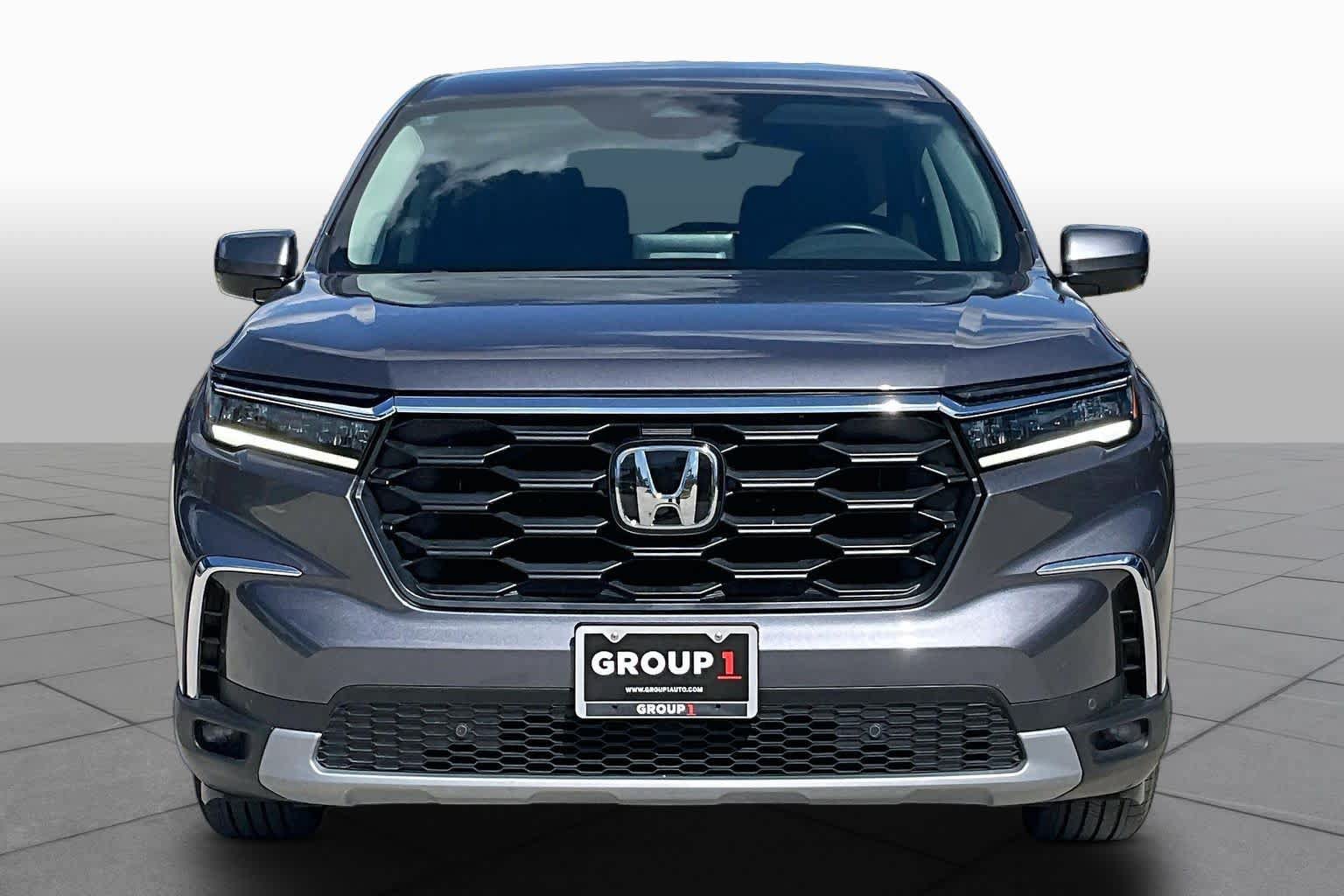 Used 2025 Honda Pilot EX-L image 4