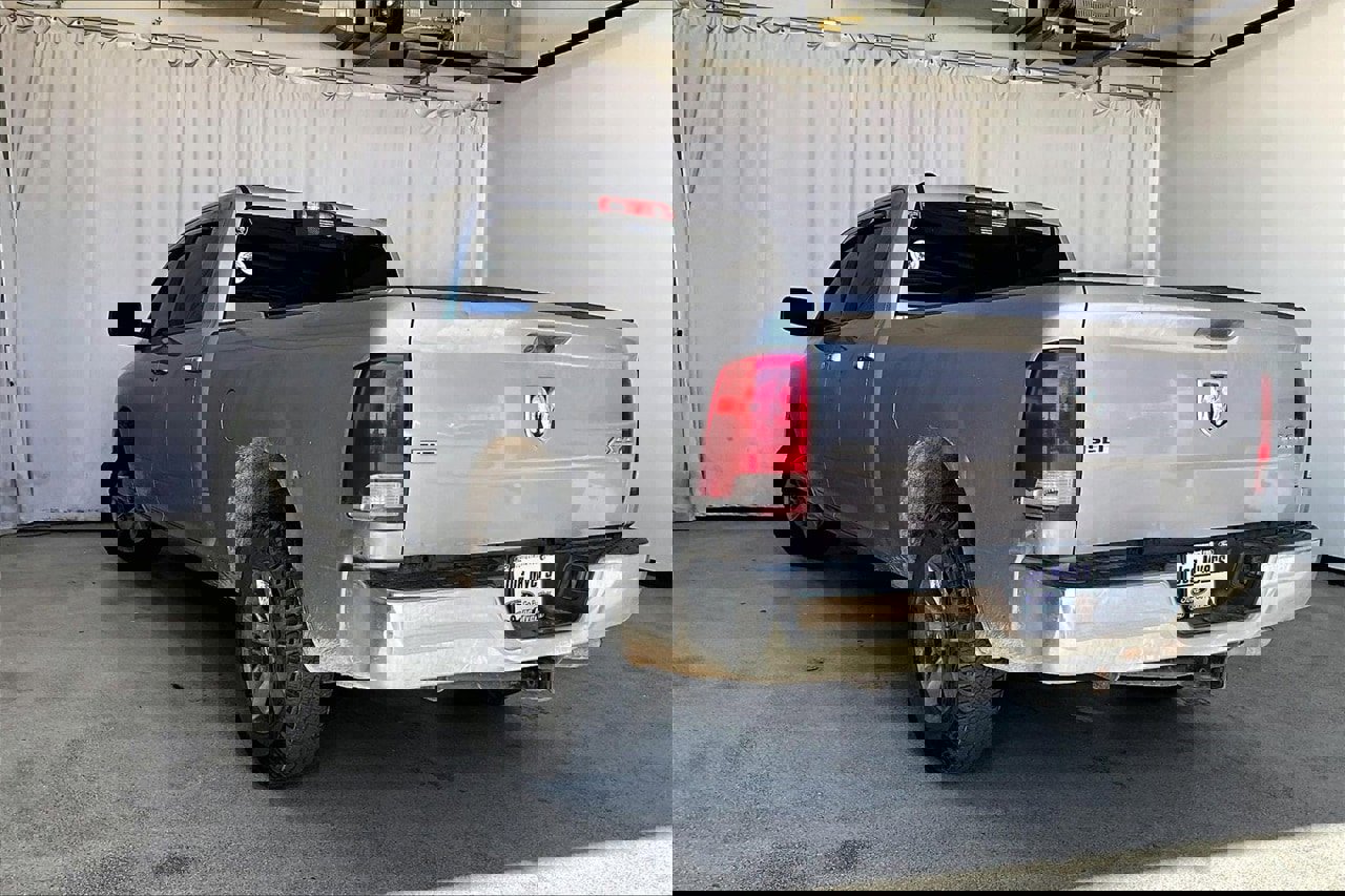 Used 2019 RAM 1500 Classic SLT image 5