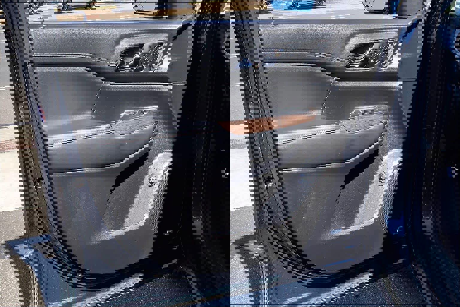 Certified 2022 GMC Acadia Denali w/ Denali Technology Package image 18