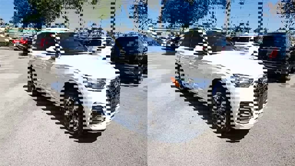 Used 2022 Audi Q5 2.0T Premium Plus image 2