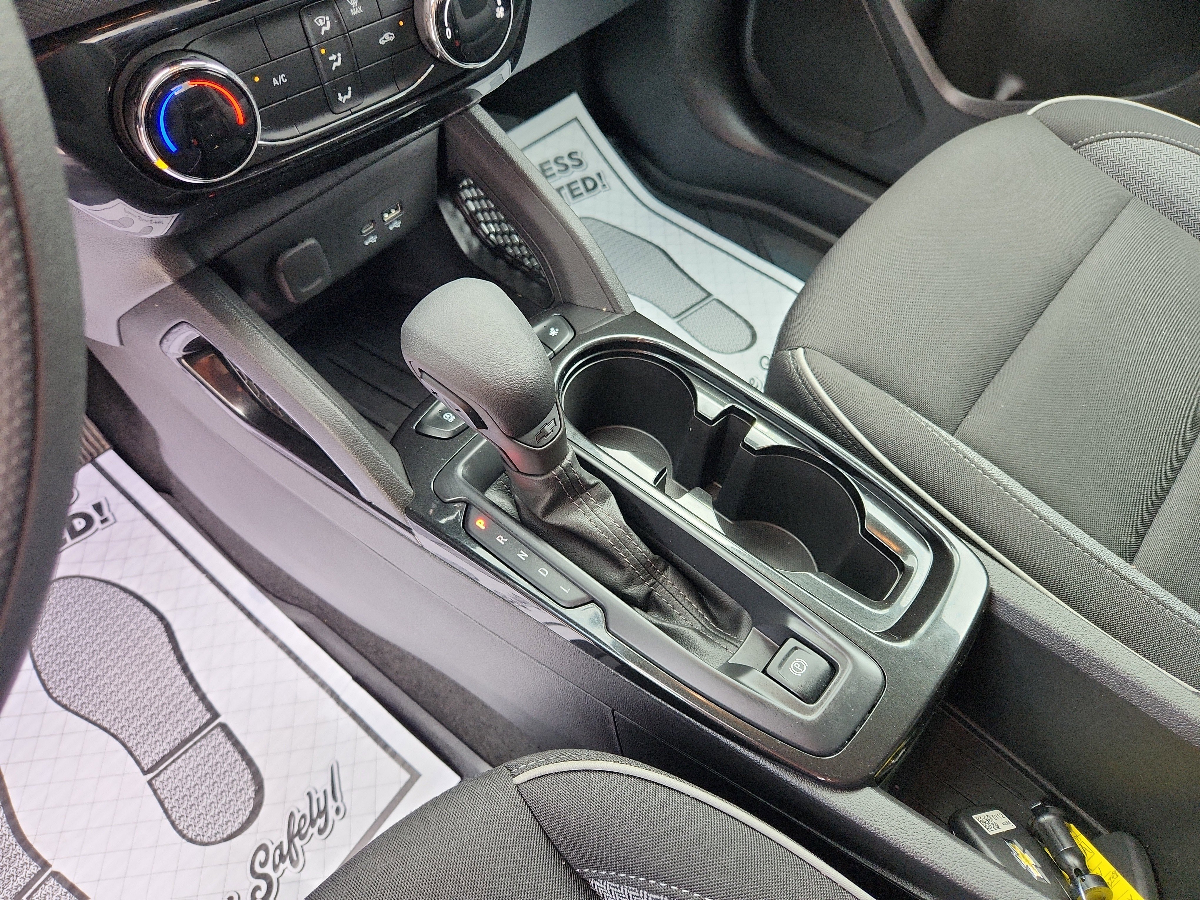 Used 2024 Chevrolet TrailBlazer LT w/ Driver Confidence Package image 32