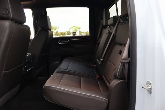 New 2026 GMC Sierra 3500 Denali w/ Denali Reserve Package AWD/4WD image 16