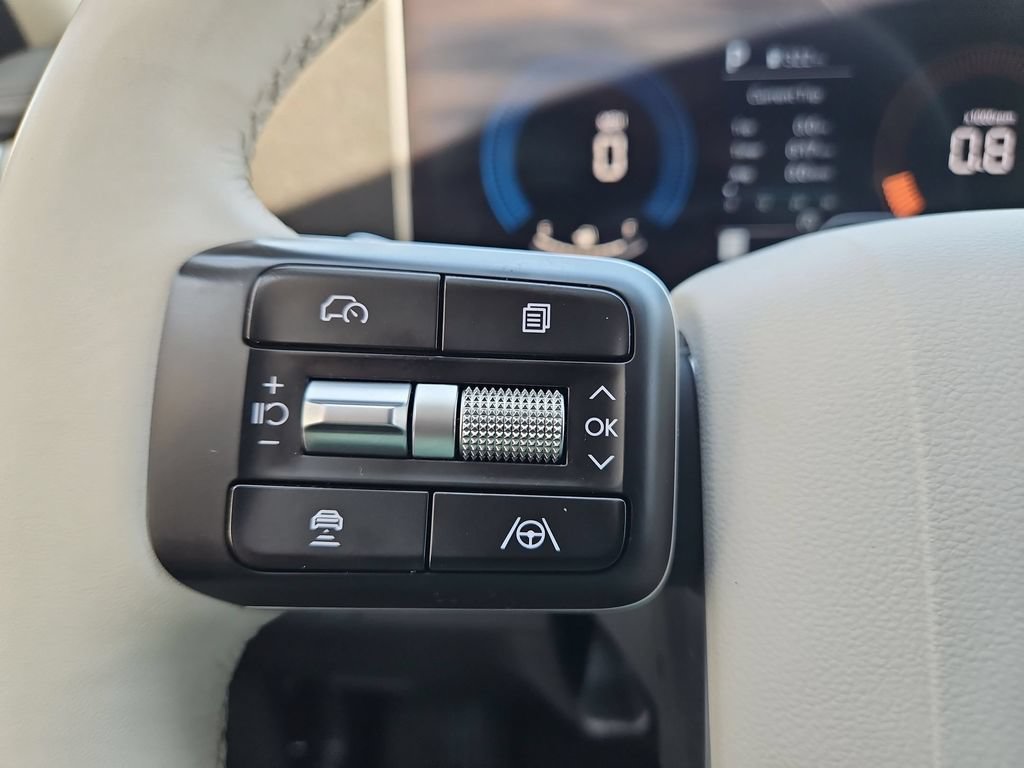 Used 2025 Hyundai Santa Fe SEL FWD image 21