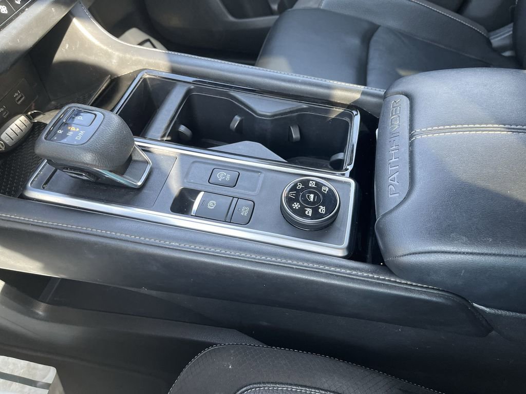 Used 2022 Nissan Pathfinder SL AWD/4WD image 21
