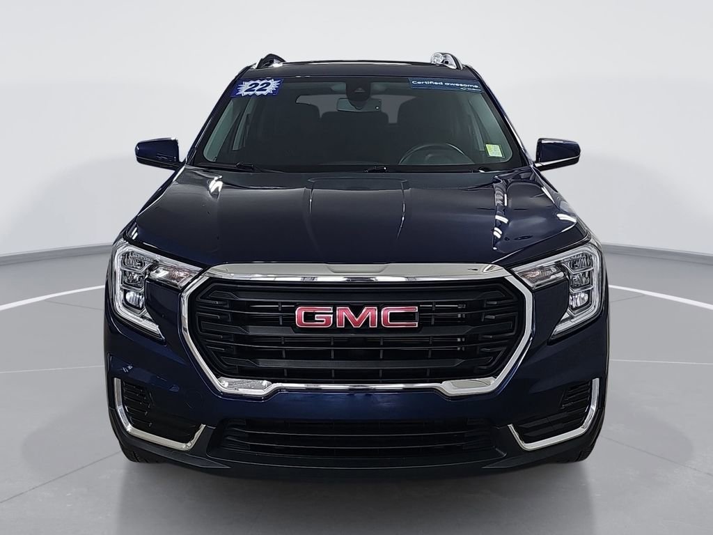 Certified 2022 GMC Terrain SLE w/ Driver Convenience Package image 2