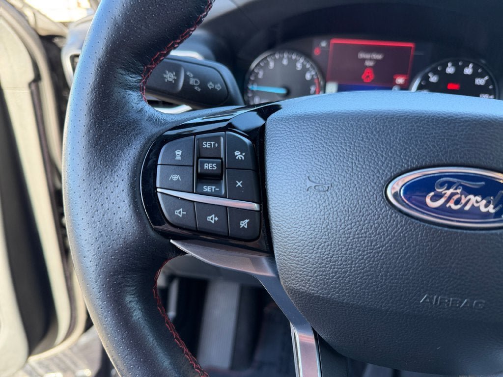 Used 2022 Ford Explorer ST-Line AWD/4WD image 15