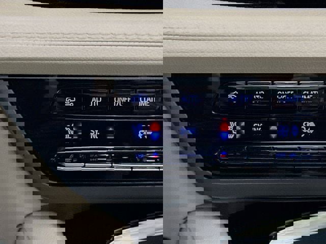 Used 2023 Buick Envision Avenir image 23