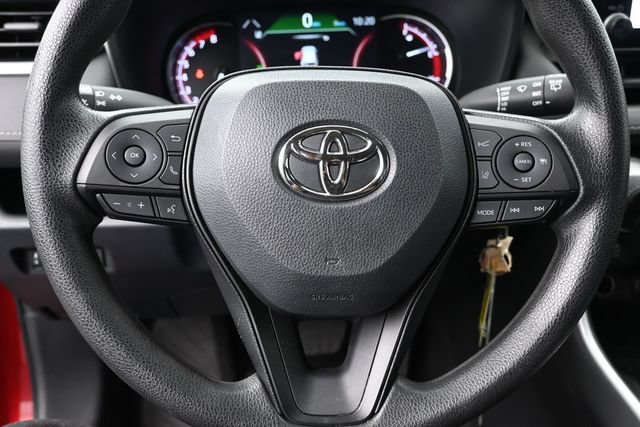 Certified 2023 Toyota RAV4 LE AWD/4WD image 17