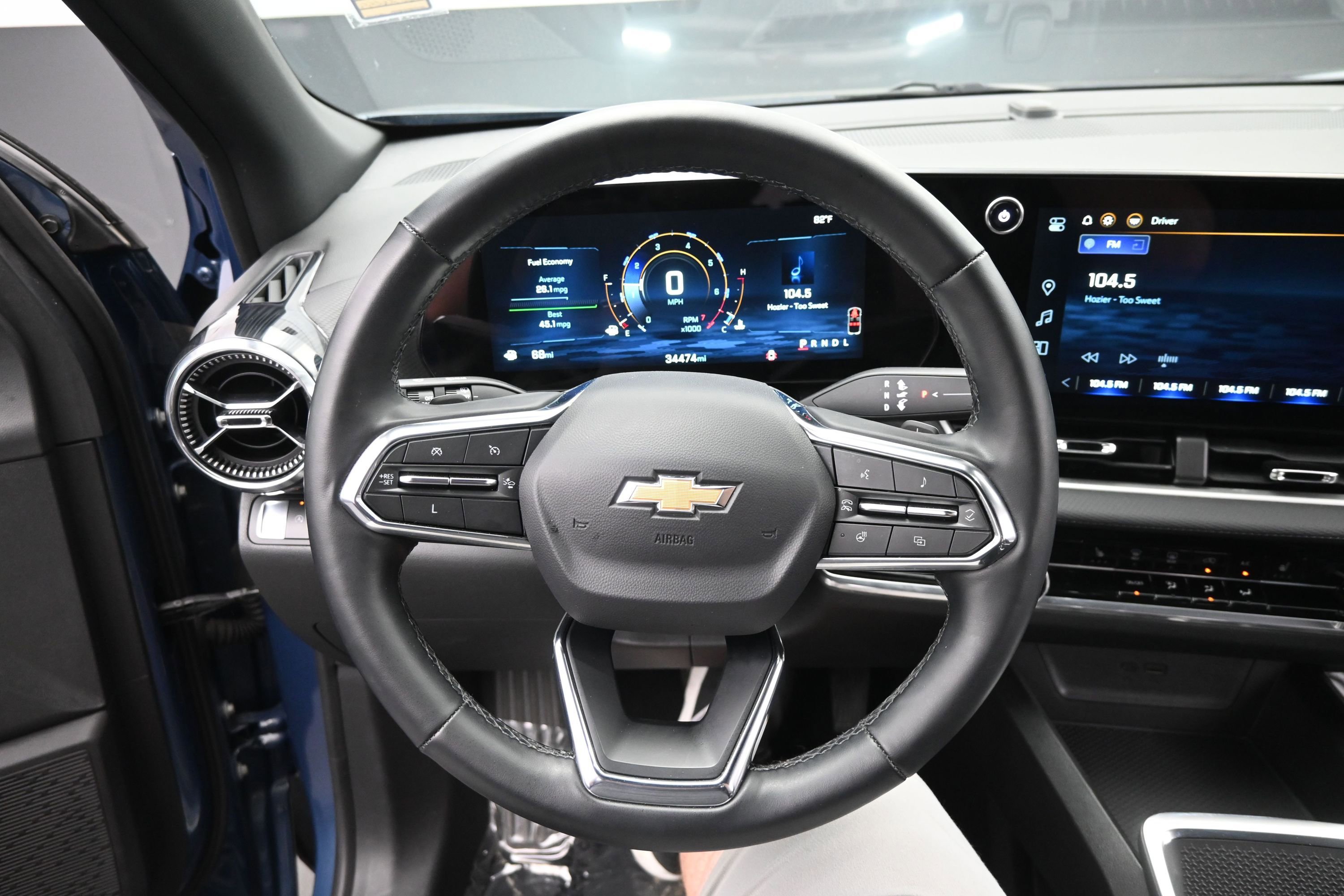 Used 2025 Chevrolet Equinox LT FWD image 19