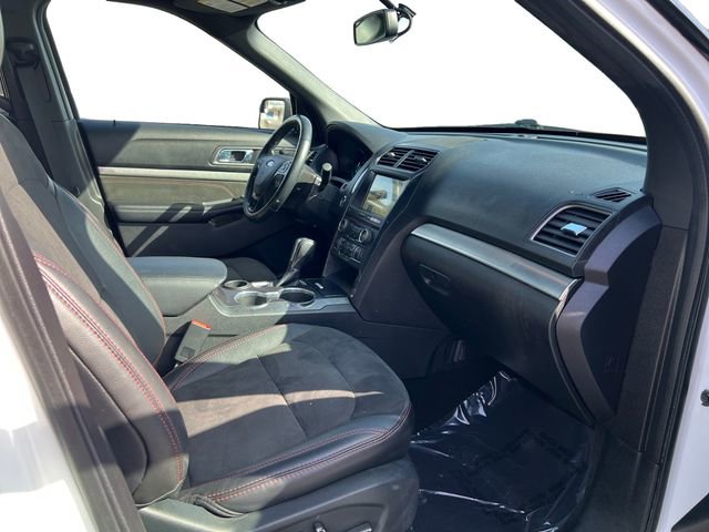 Used 2018 Ford Explorer XLT w/ Equipment Group 202A image 20