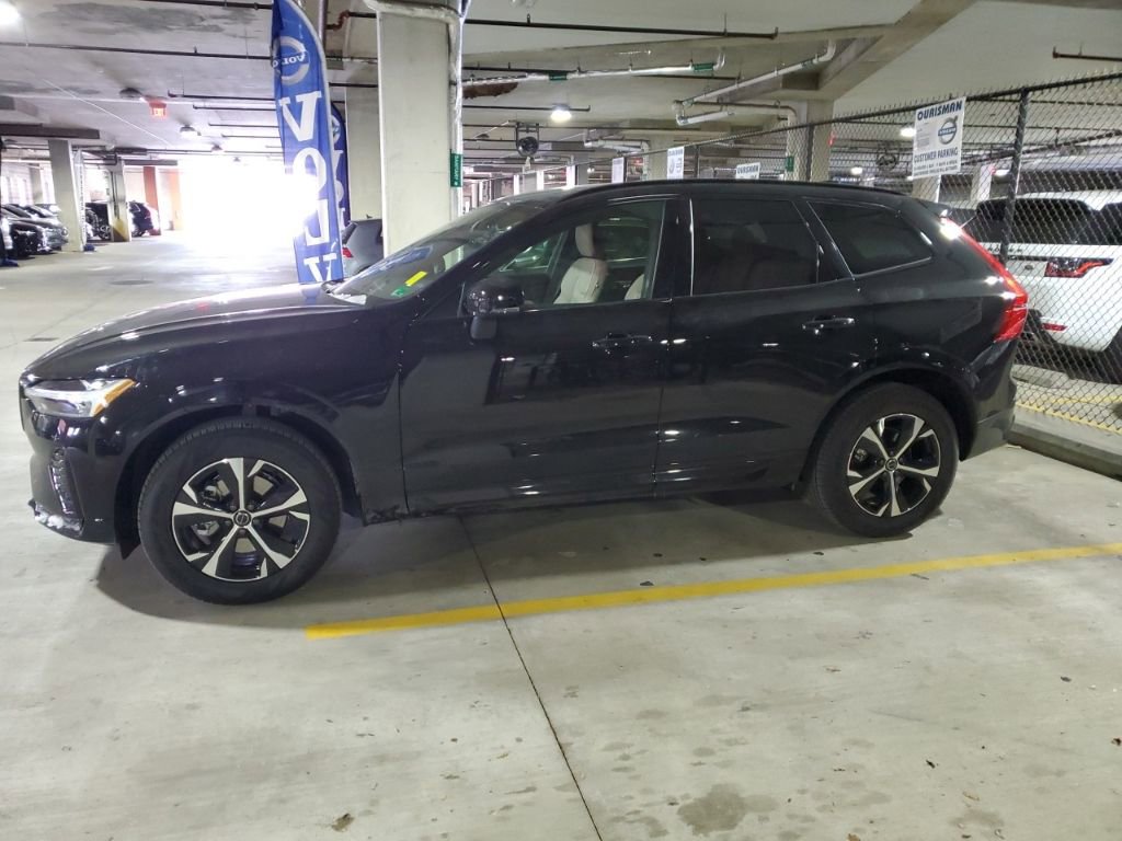 Certified 2026 Volvo XC60 B5 Core image 31