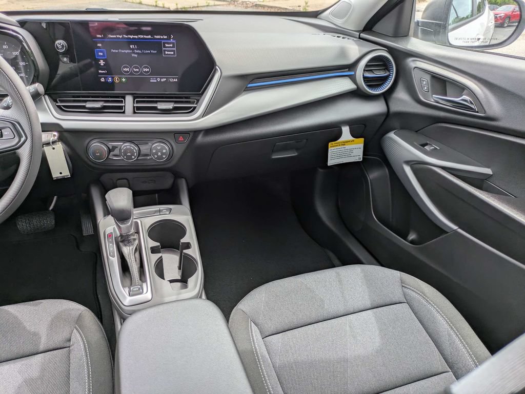 New 2026 Chevrolet Trax LS FWD image 17