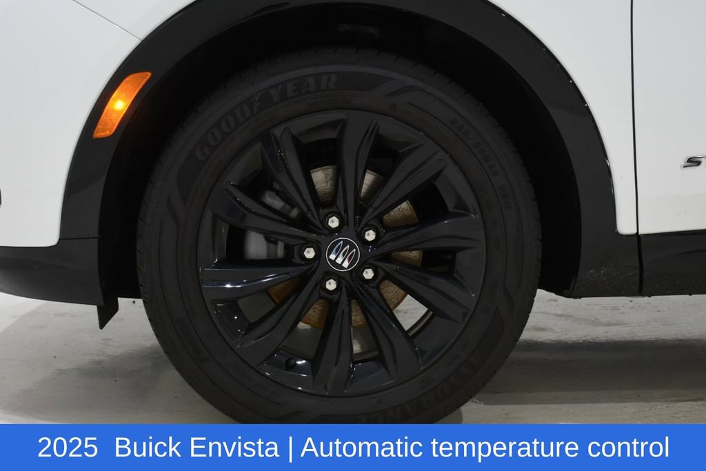 Used 2025 Buick Envista Sport Touring FWD image 6