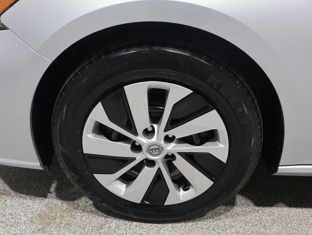 Used 2024 Nissan Altima 2.5 S image 7