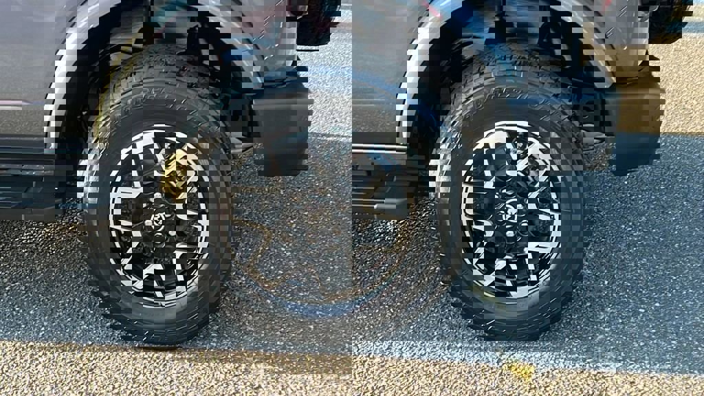 Used 2024 Ford Bronco Outer Banks image 9